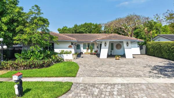 3024 SW 98th Ct, Unincorporated Dade County, Florida 33165, image 1
