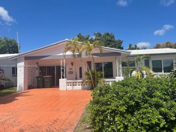 Mainlands Of Tamarac Lakes, 4501 Mainland Dr, Tamarac, Florida 33319, image 1