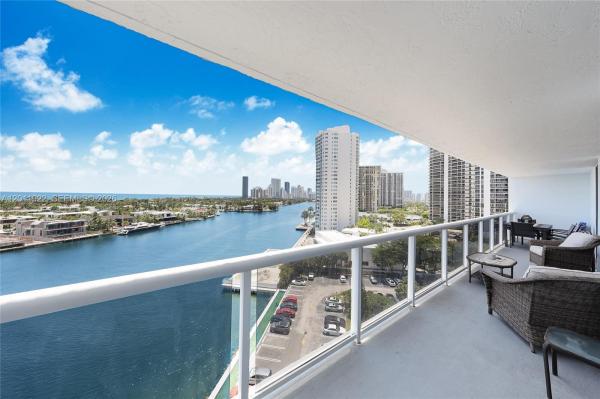 Waterview 2, 20515 E Country Club Dr #1146, Aventura, Florida 33180, image 2