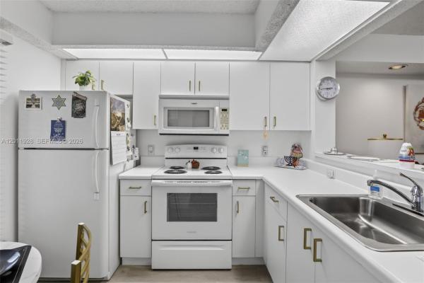 Plymouth At Century Village, 800 SW 137th Ave #411G, Pembroke Pines, Florida 33027, image 1