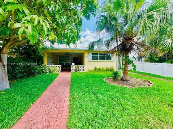 Hollywood Lakes, 1551 Tyler St, Hollywood, Florida 33020, image 1