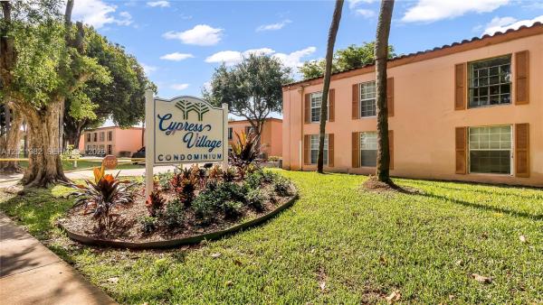 Cypress Village, 7231 Miami Lakes Dr #C5, Miami Lakes, Florida 33014, image 1