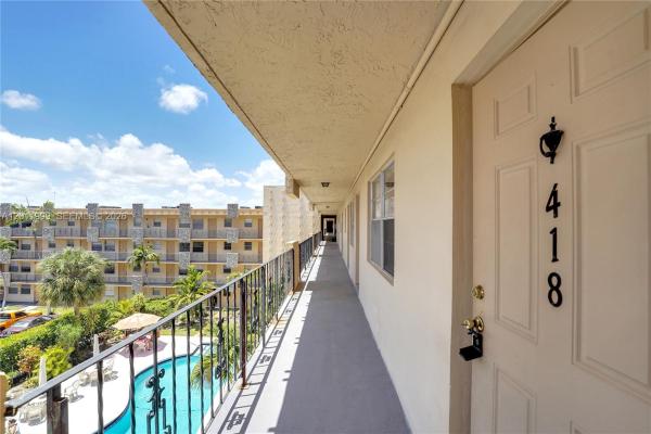 Warrenton House, 2145 Pierce St #418, Hollywood, Florida 33020, image 1