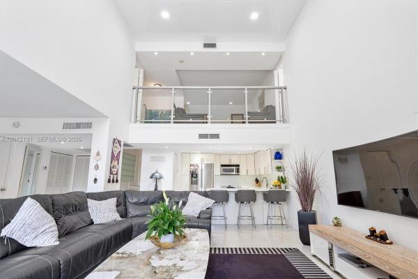 Coronado Tower 3, 20341 W Country Club Dr #TH-11, Aventura, Florida 33180, image 1