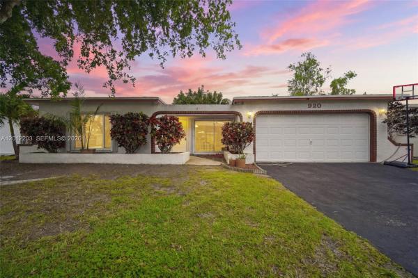 Westview, 920 NW 92nd Ave, Pembroke Pines, Florida 33024, image 1