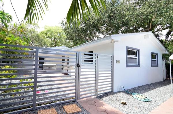 Jackson Peacocks, 3050 Virginia St #FRONT, Miami, Florida 33133, image 1