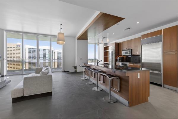 Carbonell, 901 Brickell Key Blvd #3607, Miami, Florida 33131, image 3