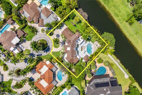 8763 SW 61st Pl, Pinecrest, Florida 33156, image 1