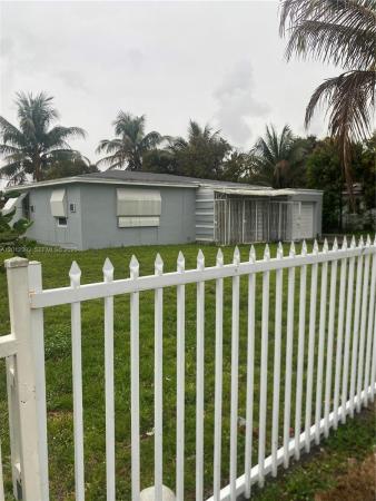 1070 NW 147th St, Unincorporated Dade County, Florida 33168, image 1
