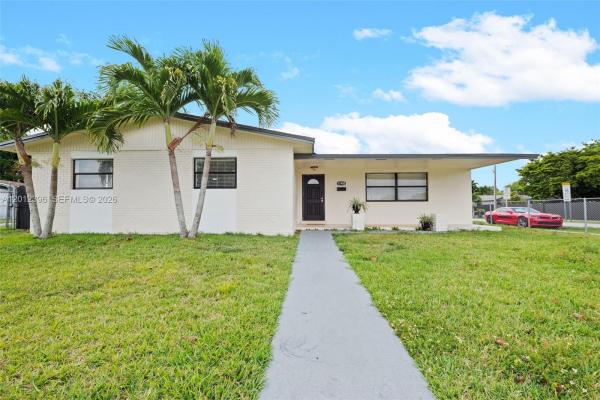 11950 SW 199th St #1, Unincorporated Dade County, Florida 33177, image 1