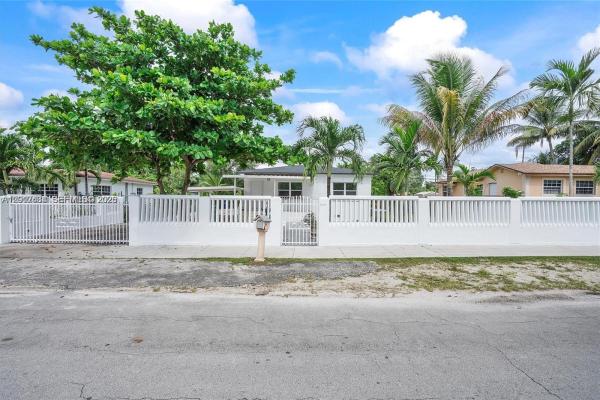 1169 NW 114th St, Unincorporated Dade County, Florida 33168, image 1