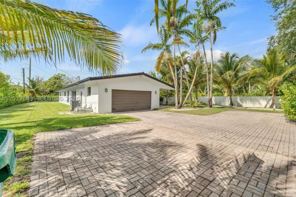 Town Estates, 6200 SW 118th St, Pinecrest, Florida 33156, image 2