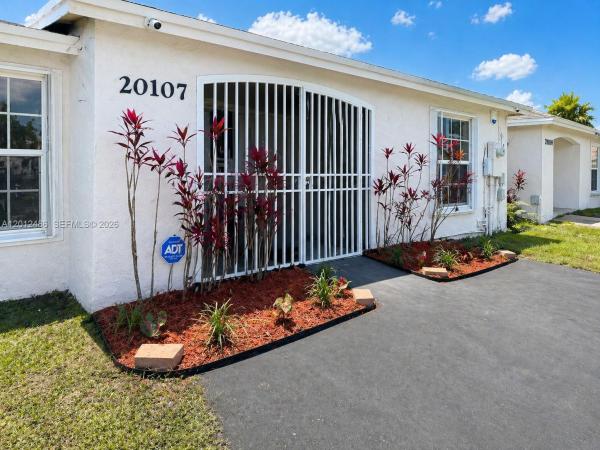 Leslie Estates, 20107 NW 27th Cir, Miami Gardens, Florida 33056, image 3