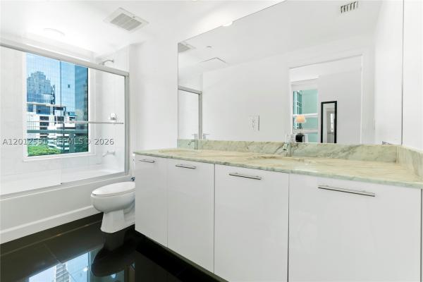 The Plaza On Brickell East, 950 Brickell Bay Dr #601, Miami, Florida 33131, image 1