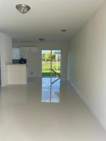 2121 NW 72nd St #2121, Miami, Florida 33147, image 2