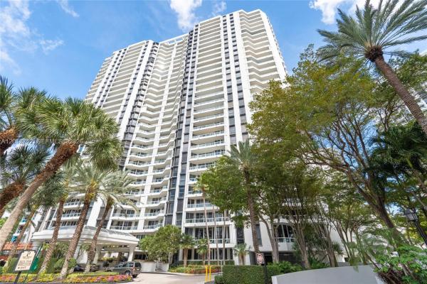 21205 Yacht Club Dr #805, Aventura, Florida 33180, image 1
