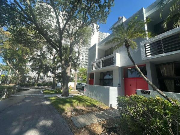 The Courtyards Of Aventura, 3003 NE 183rd Ln #3, Aventura, Florida 33160, image 1
