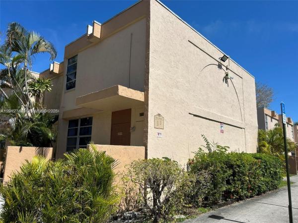 Lee Park, 6133 SW 69th St #38, South Miami, Florida 33143, image 2
