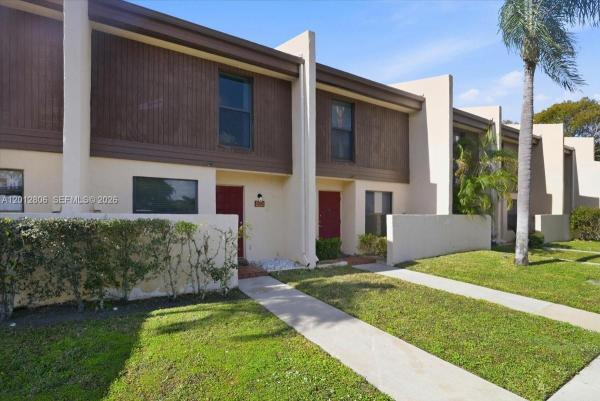 Westview, 1270 NW 99th Ave #60, Pembroke Pines, Florida 33024, image 2