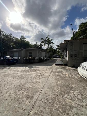 Hollywood Lawns, 915 N 19th Ave, Hollywood, Florida 33020, image 1
