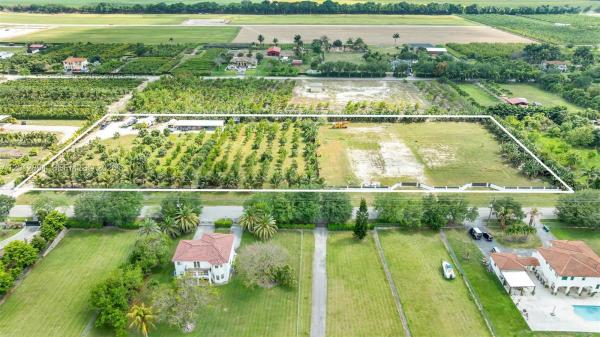 104 SW St, Unincorporated Dade County, Florida 33196, image 1