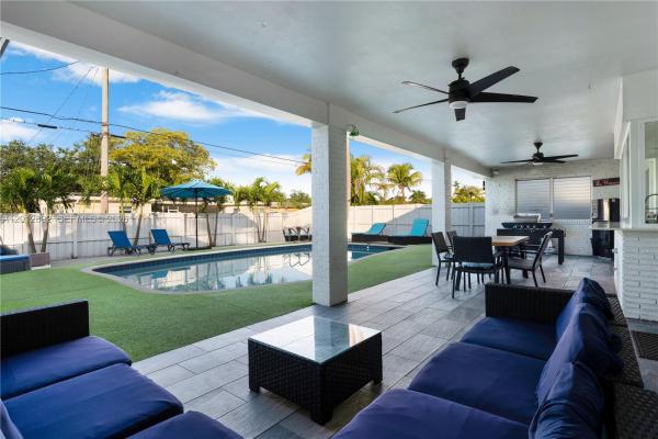 Hollywood Hills, 632 S Crescent Dr, Hollywood, Florida 33021, image 1