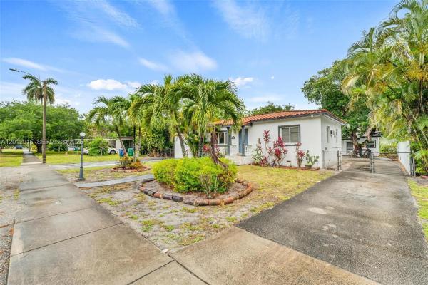 79 NW 143rd St, Unincorporated Dade County, Florida 33168, image 3