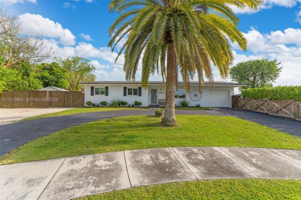 16340 SW 276th Ter, Homestead, Florida 33031, image 2