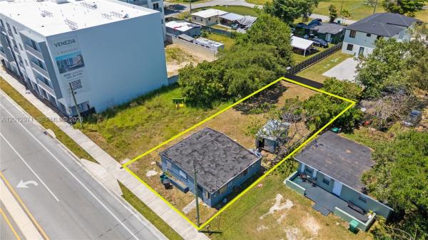 11969 SW 216th St, Unincorporated Dade County, Florida 33170, image 1