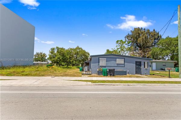 11969 SW 216th St, Unincorporated Dade County, Florida 33170, image 3
