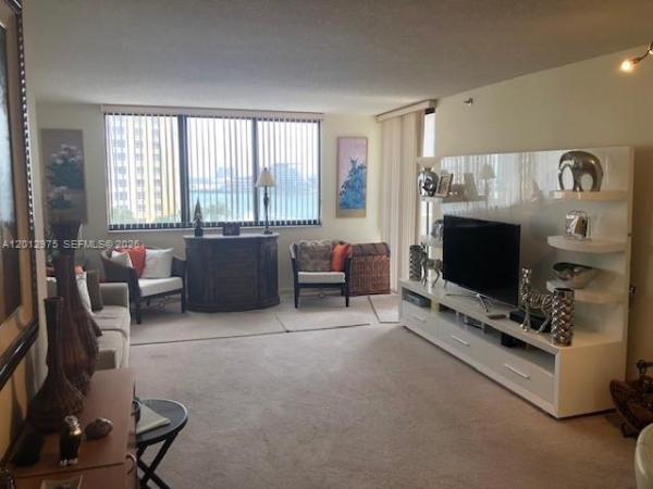 Brickell Key Two, 540 Brickell Key Dr #1116, Miami, Florida 33131, image 2