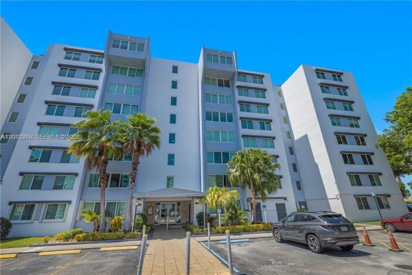 9125 SW 77th Ave #802, Unincorporated Dade County, Florida 33156, image 1