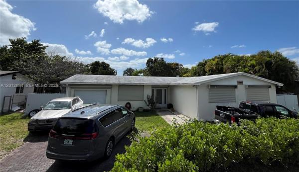 Mark Manor Pines, 19460 SW 87th Ave, Cutler Bay, Florida 33157, image 3