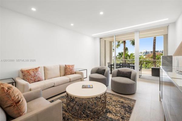 Resort Villa, 701 Crandon Blvd #401, Key Biscayne, Florida 33149, image 1