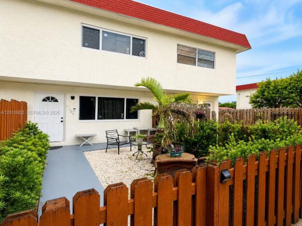 1520 NE 151st St #103, Unincorporated Dade County, Florida 33161, image 1