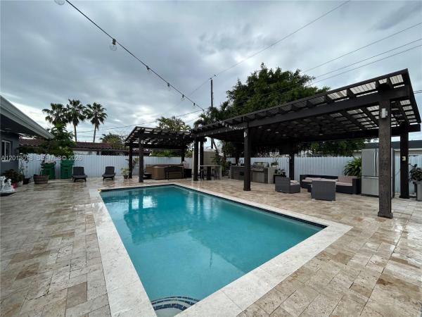 6202 SW 107th Ave, Unincorporated Dade County, Florida 33173, image 1