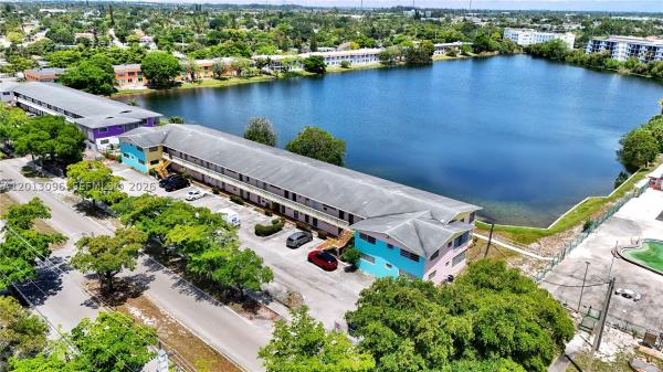 285 NE 191st St #2911, Unincorporated Dade County, Florida 33179, image 2
