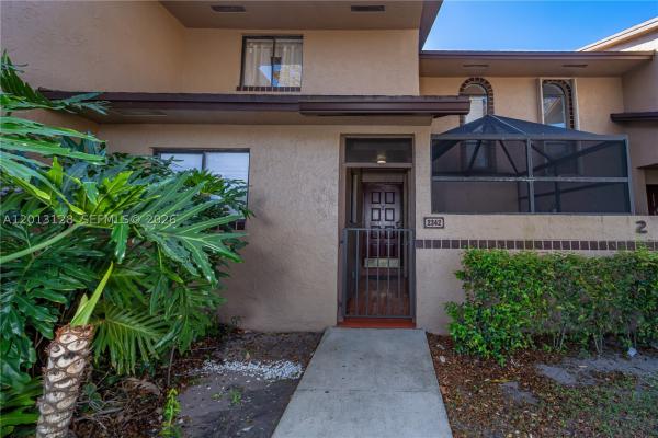 Alhambra Village, 2342 NW 36th Ave, Coconut Creek, Florida 33066, image 3