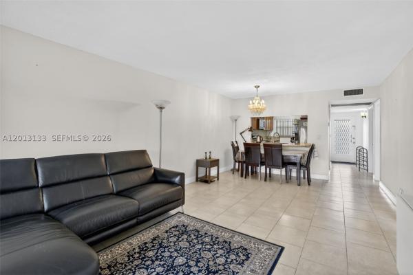 Lagoon Place, 9330 Lagoon Pl #307, Davie, Florida 33324, image 2