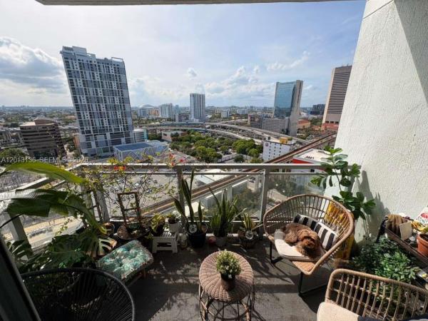 The Ivy At Riverfront, 90 SW 3rd St #2106, Miami, Florida 33130, image 1
