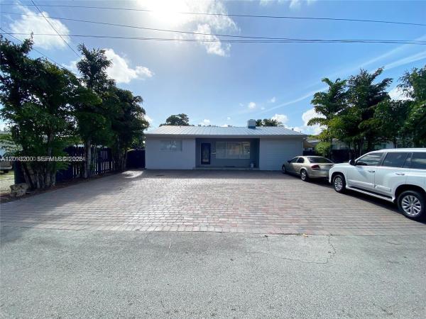 214 NE 108th St #BACK UNIT, Unincorporated Dade County, Florida 33161, image 1