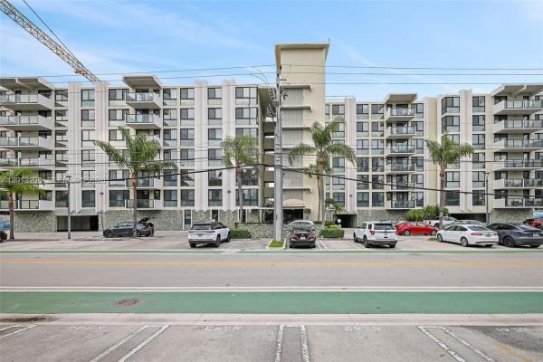 Guildford, 9800 W Bay Harbor Dr #406, Bay Harbor Islands, Florida 33154, image 1