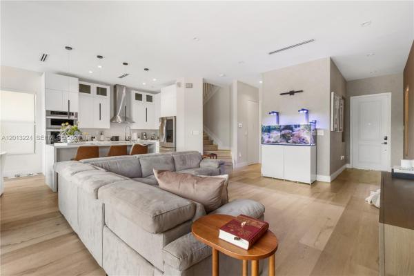 Bonterra, Hialeah, Florida 33018, image 1