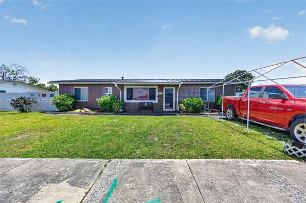 15104 SW 304th Ter, Homestead, Florida 33033, image 3