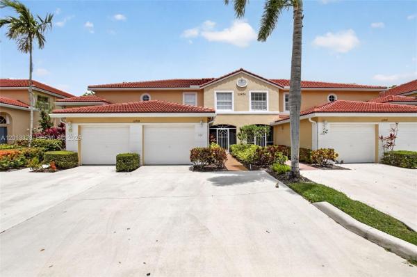 12474 Crystal Pointe Dr #101, Boynton Beach, Florida 33437, image 1