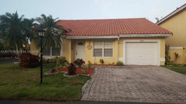 10867 SW 152nd Pl, Unincorporated Dade County, Florida 33196, image 1