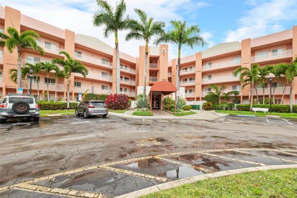 Yardley, 7765 Yardley Dr #115, Tamarac, Florida 33321, image 1