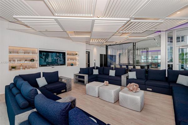 YotelPad Miami, 227 NE 2nd St #2206, Miami, Florida 33132, image 2