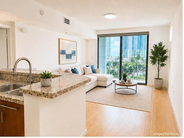 The Cosmopolitan Residences On South Beach, 110 Washington Ave #1710, Miami Beach, Florida 33139, image 1