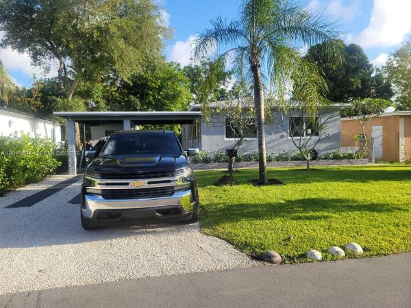 Fulford Highlands, 266 NE 162nd St, Golden Glades, Florida 33162, image 1